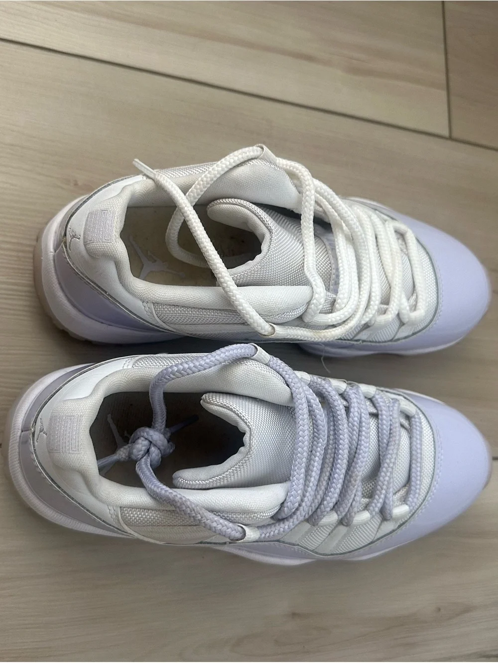 Jordan Kids Low Top Sneakers in Light Lavender and White